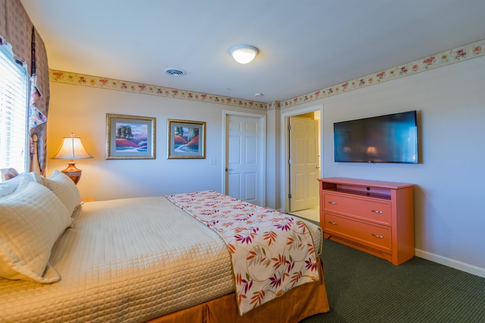 Vacation Village in the Berkshires - photo 6