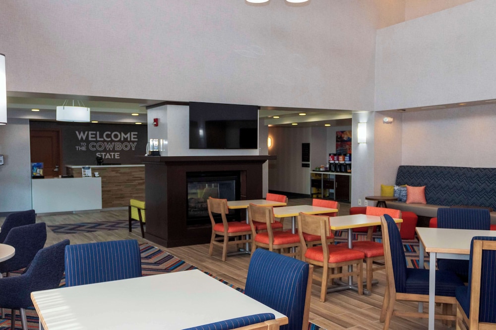 Hampton Inn & Suites Riverton - photo 6