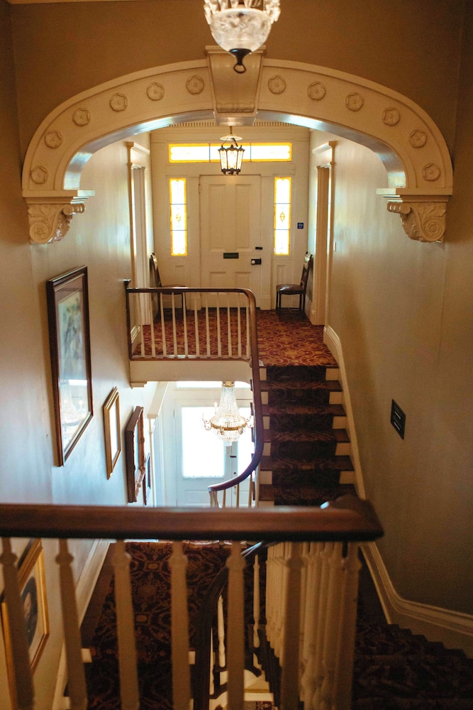 Anchuca Historic Mansion & Inn - photo 111
