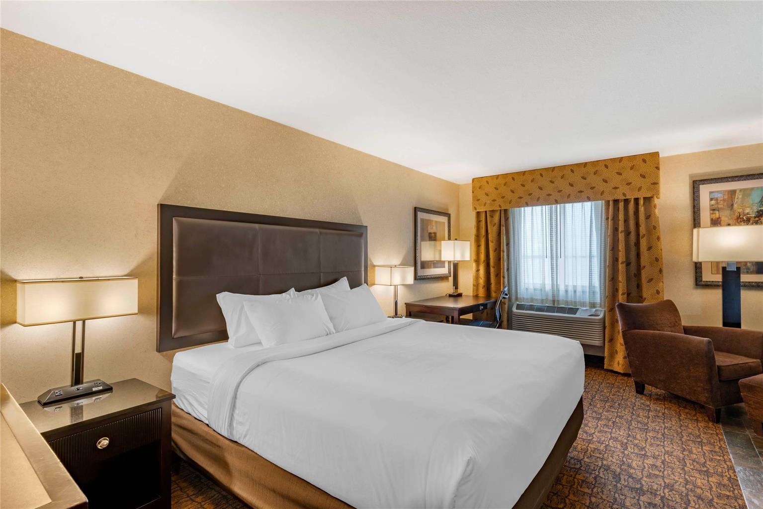 Lloyd Hotel Astoria Bayfront Ascend Hotel Collection OR - photo 18
