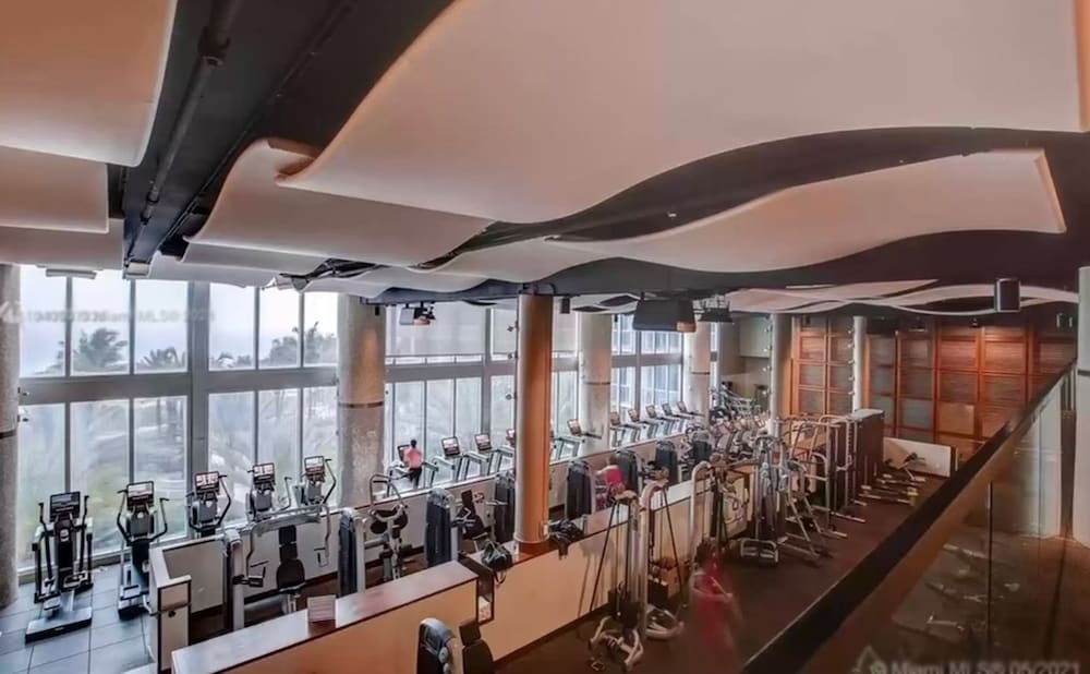Luxury Condo Wellness Spa Resort By LMC - photo 17