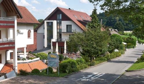 Hotel Restaurant Jägerhaus — hotel in Meckenbeuren