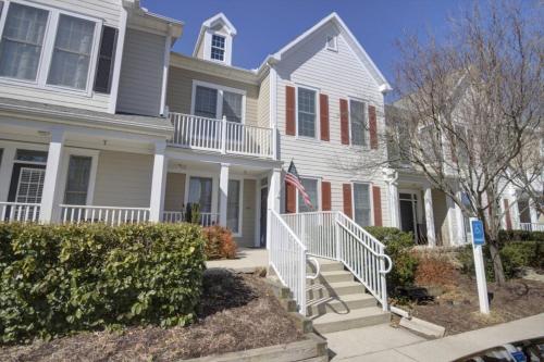 128E October Glory - carbon neutral hotel in Ocean View
