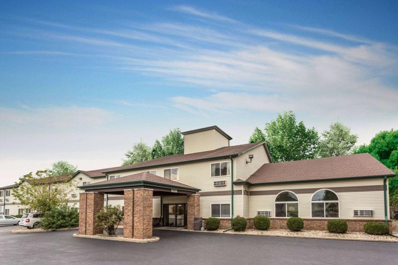 AmericInn by Wyndham Streator — hotel in Streator