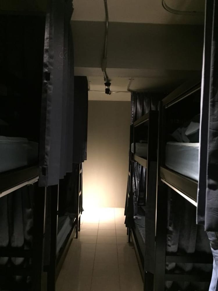 B168 Bed & More Hostel