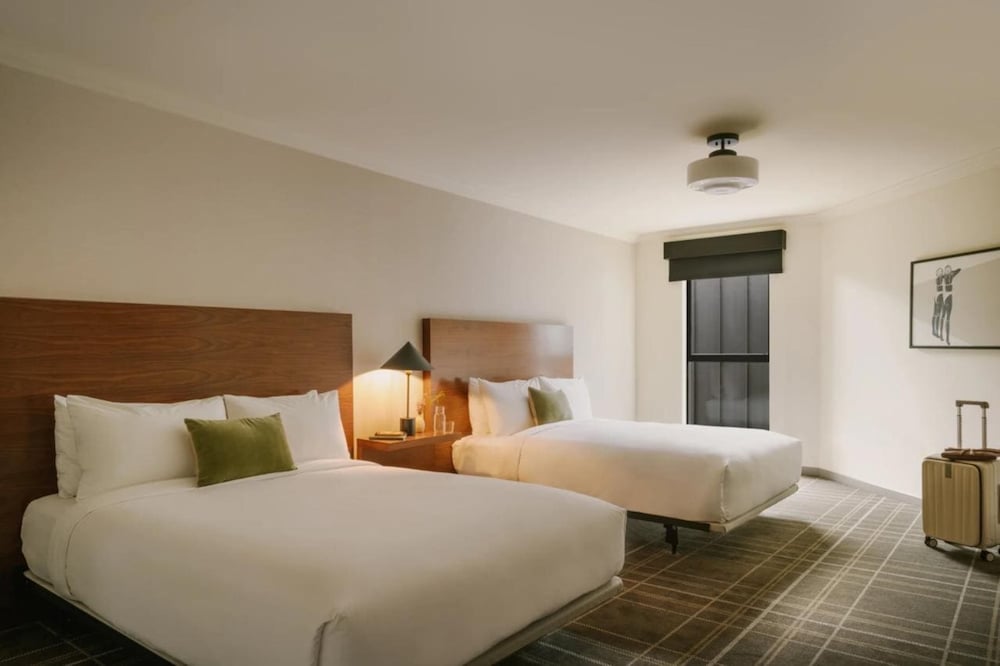 FOUND Hotels Santa Monica Series by Marriott - photo 11