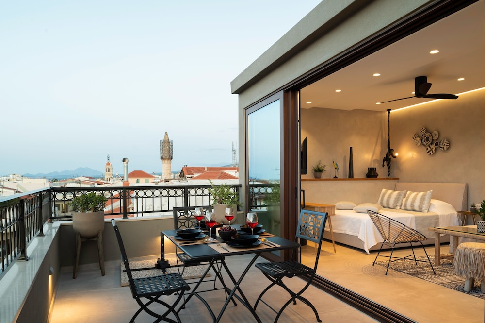 Petalo Suites — 4-Star Luxury Hotel in Rethymno, Greece