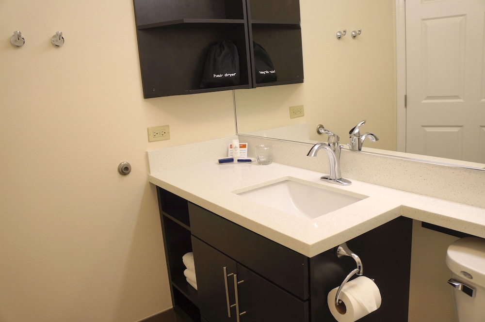 Candlewood Suites Harrisburg Hershey by IHG - photo 26