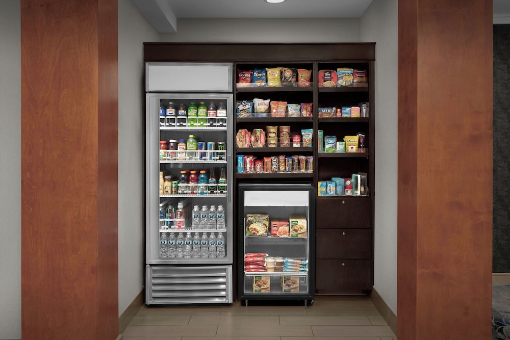 Fairfield Inn & Suites by Marriott Rogers - photo 26