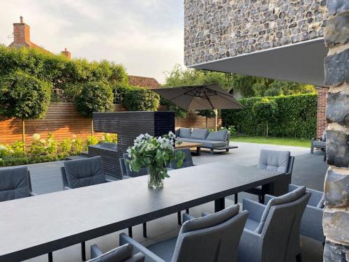 Mayflower Luxury Norfolk Retreat Brancaster Sleeps 4 12 in King's Lynn, United Kingdom