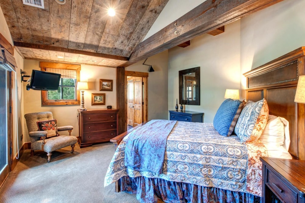 Best Location Steps to Main St Free City Bus to Deer Valley PC Resort Expansive 4 Bedroom Penthouse with Hot Tub BBQ PRH 685 by KBM Resorts - photo 5
