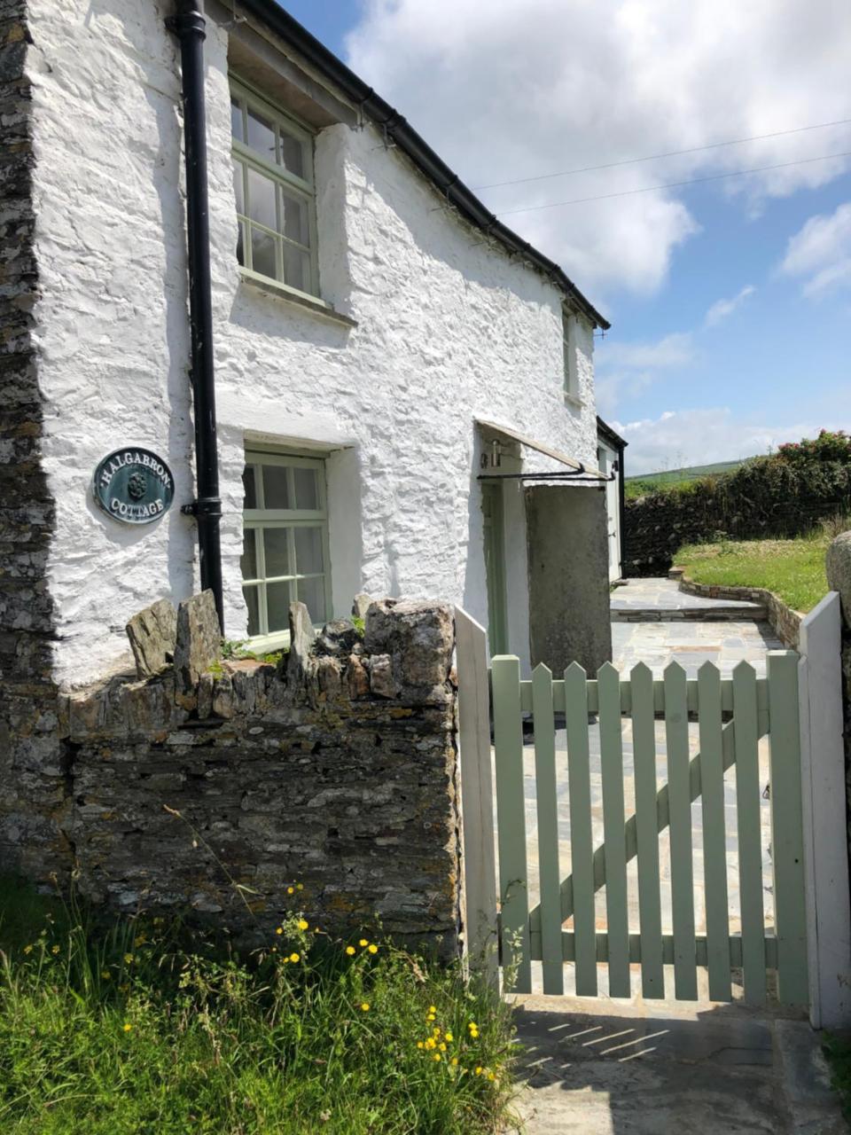 Picture Perfect Cottage in Rural Tintagel — 4-Star Luxury Hotel in Tintagel, United Kingdom