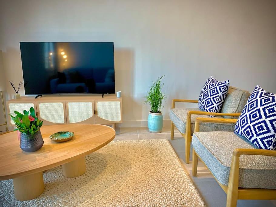 Superbe 6 Couchages Proche Mer Climatisation - last minute hotel in Saint-Raphael