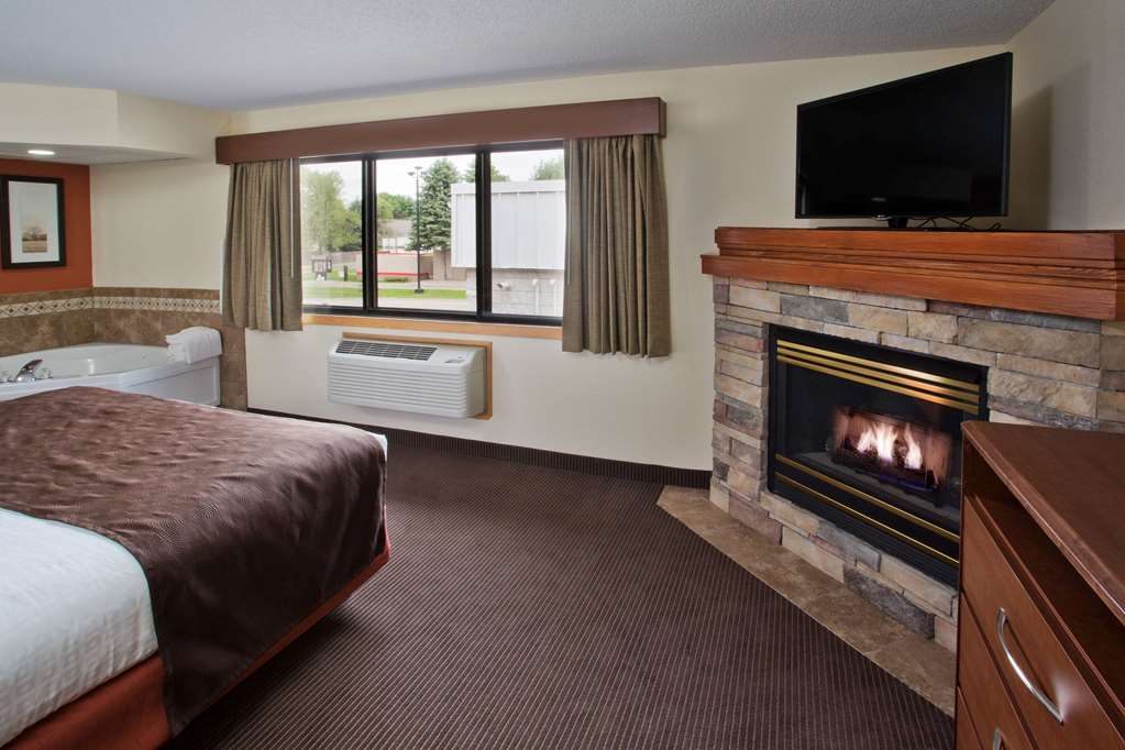 AmericInn by Wyndham Grand Forks - photo 20