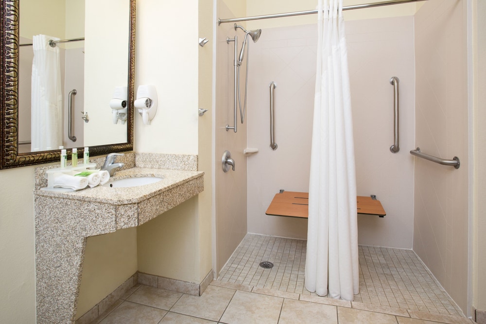 Holiday Inn Express Hotel & Suites Las Vegas by IHG - photo 9
