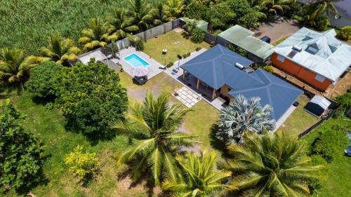 Villa Jardin Secret De La Boucan Offre Saisonniere — 4-Star Luxury Hotel in Sainte-Rose, Guadeloupe