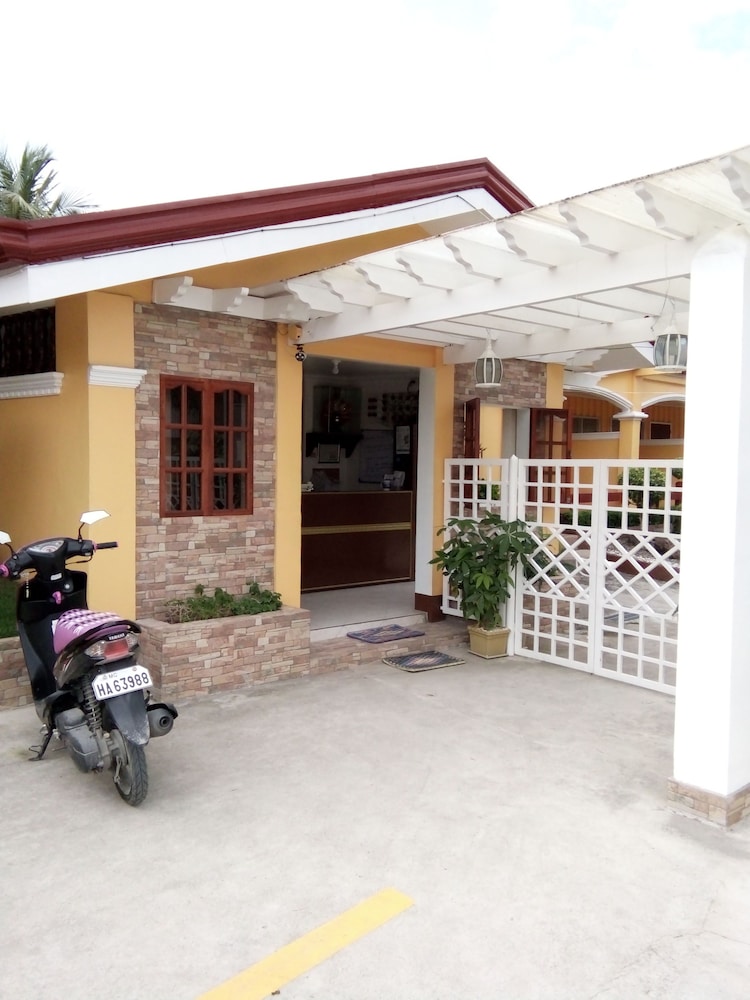Bayview Inn - carbon neutral hotel in Ormoc