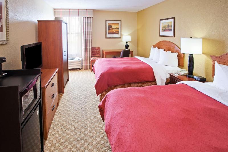 Quality Inn & Suites - photo 12