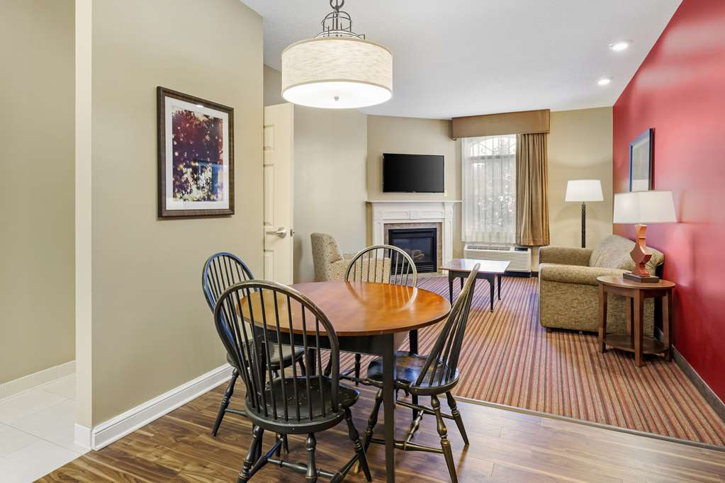 Best Western Plus Dutch Haus Inn and Suites - photo 16