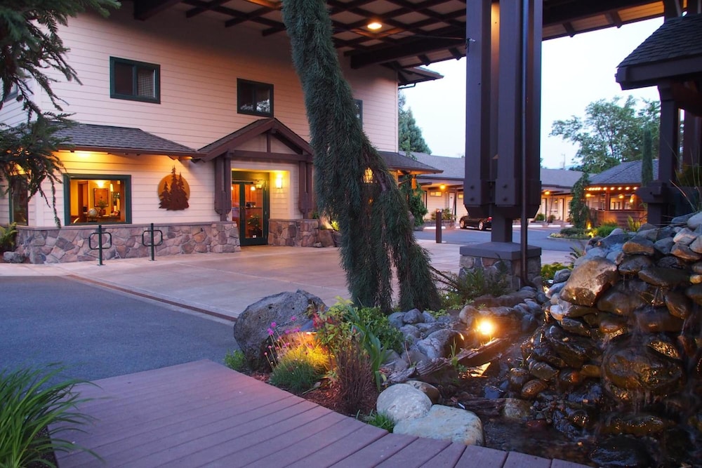 Redwood Garden Inn — hotel in Grants Pass