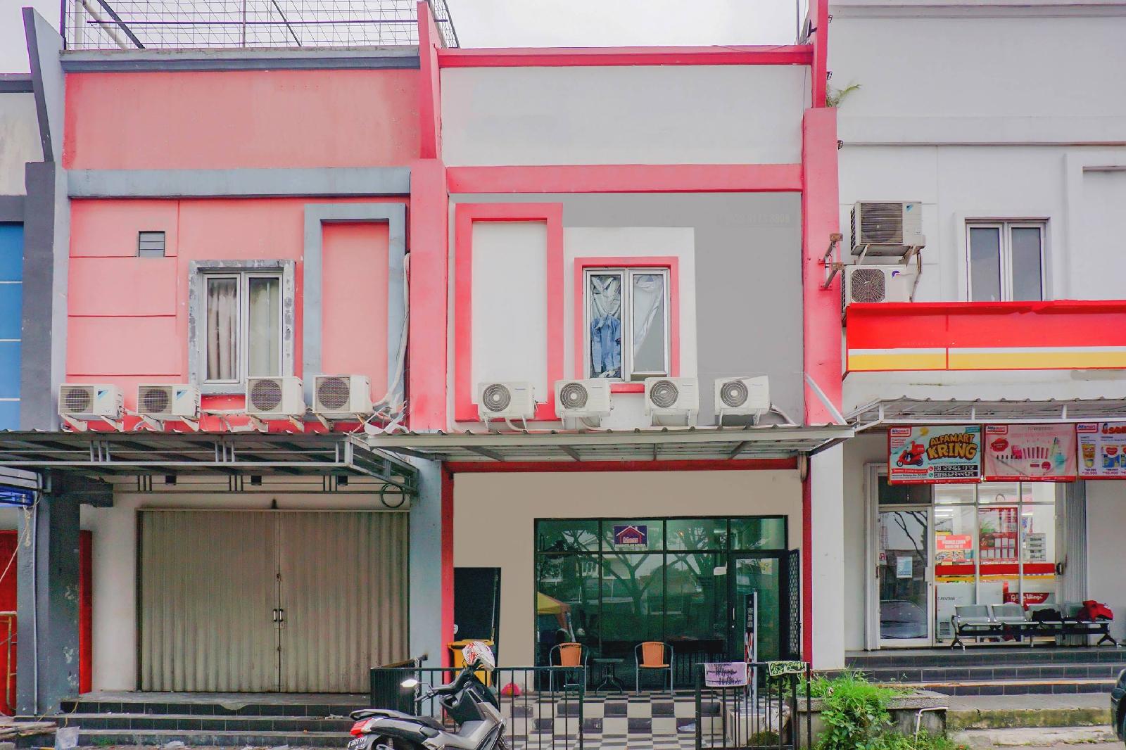 OYO 3965 Syariah Graha Kartika