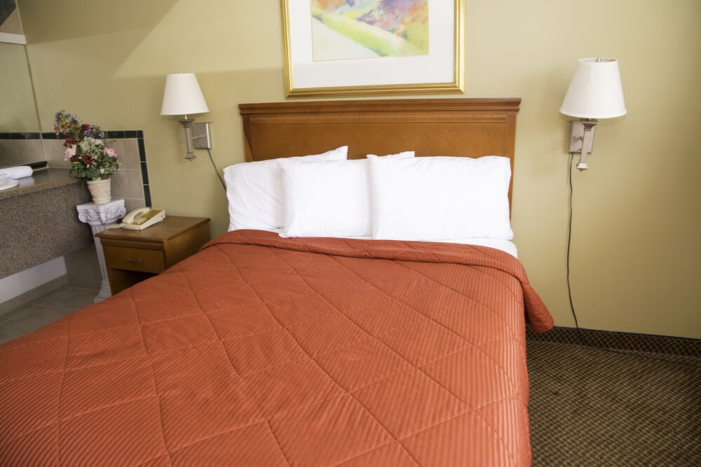 Capri inn and Suites - photo 15