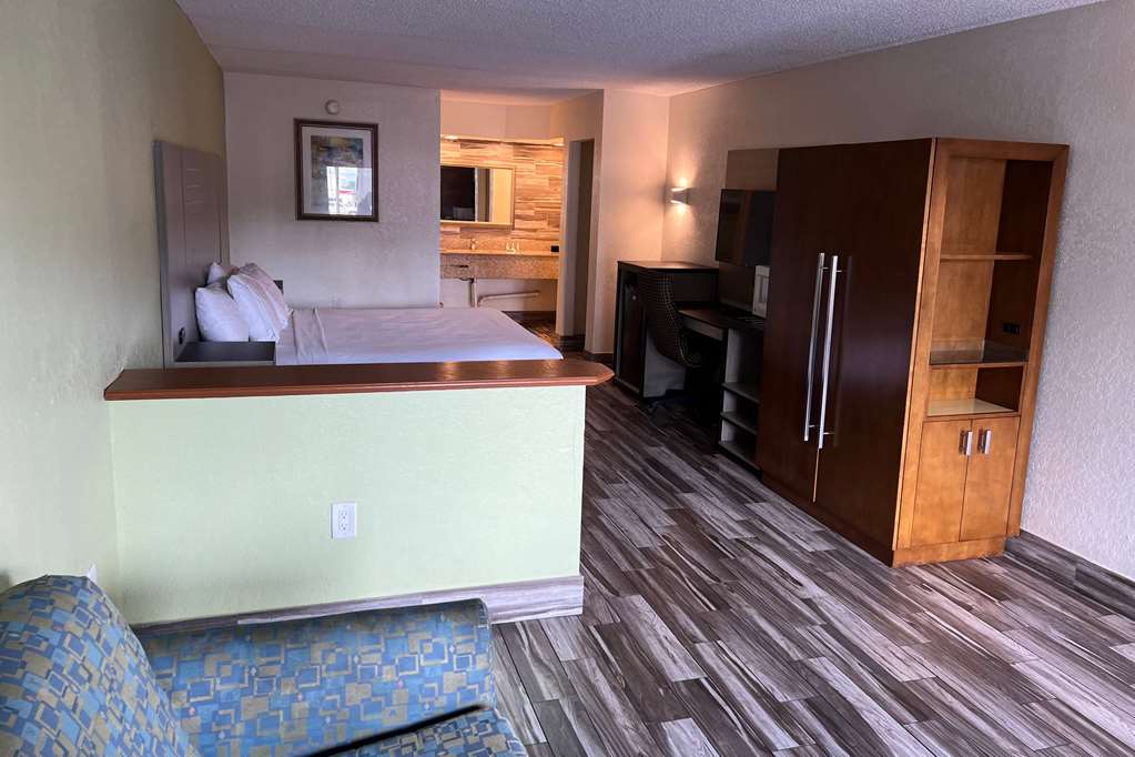 Baymont by Wyndham Orlando Downtown - photo 15