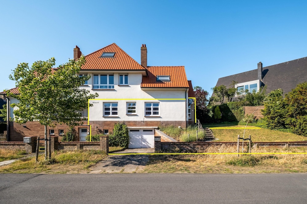Apartment in Koksijde With Terrace & Garden — 4-Star Luxury Hotel in Koksijde, Belgium