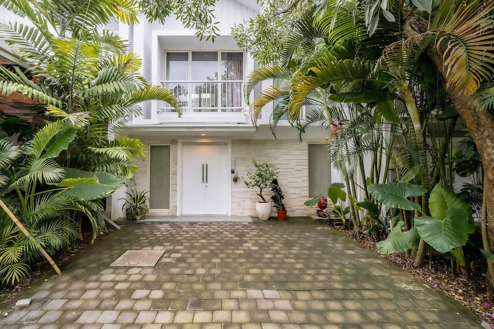 Villa 36 Uluwatu — 4-Star Luxury Hotel in Pecatu, Indonesia