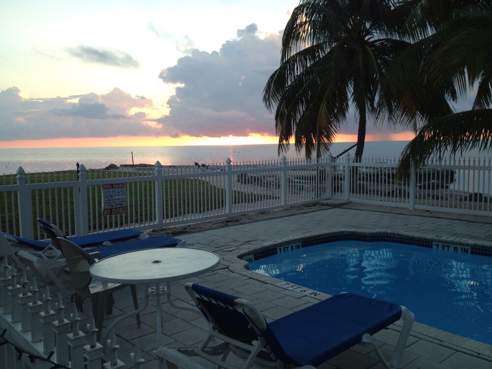 White Sands Inn - photo 18