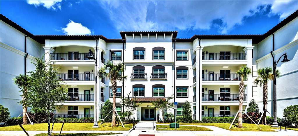 Vista Cay Resort by Millenium at Universal Blvd - photo 3