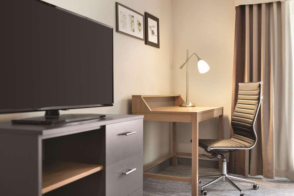 Country Inn & Suites by Radisson Greensboro NC - photo 8