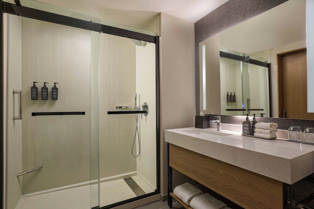 Sheraton Grand Sacramento Hotel - photo 38