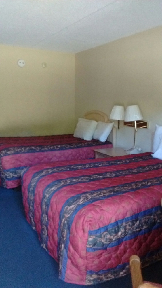 Days Inn by Wyndham York Alabama - photo 5