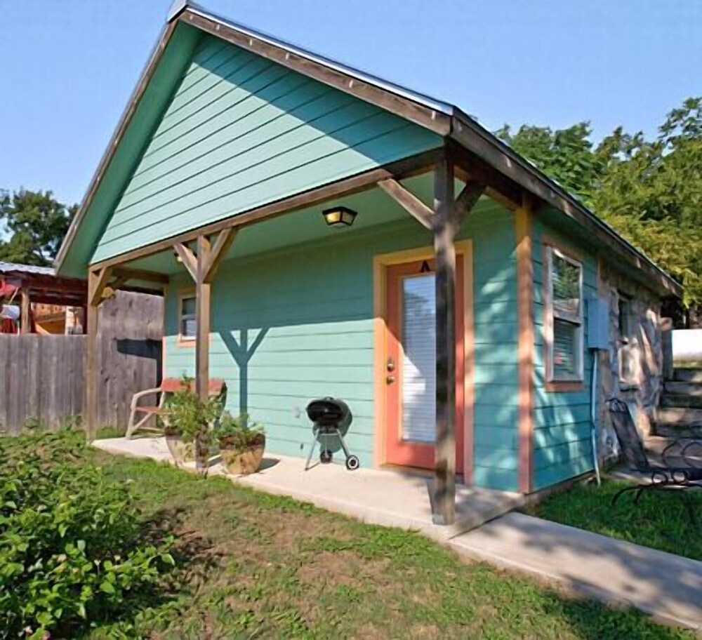 Blanco Riverside Cottages & RV - photo 29