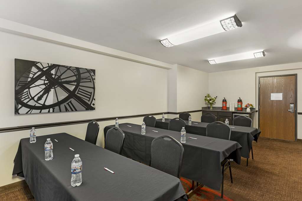 Best Western Plus The Charles Hotel - photo 41