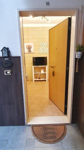 La dimora di Don Vito Appartamento confortevole — 4-Star Luxury Hotel in Bari, Italy