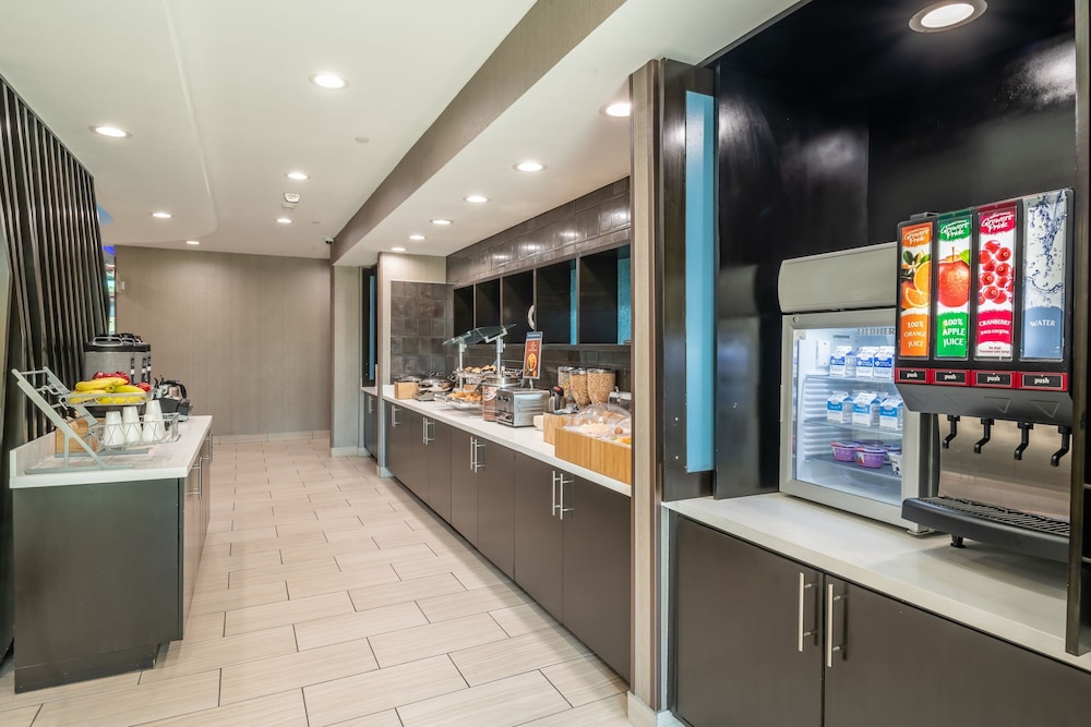 SpringHill Suites by Marriott Dallas Central Expressway - photo 56