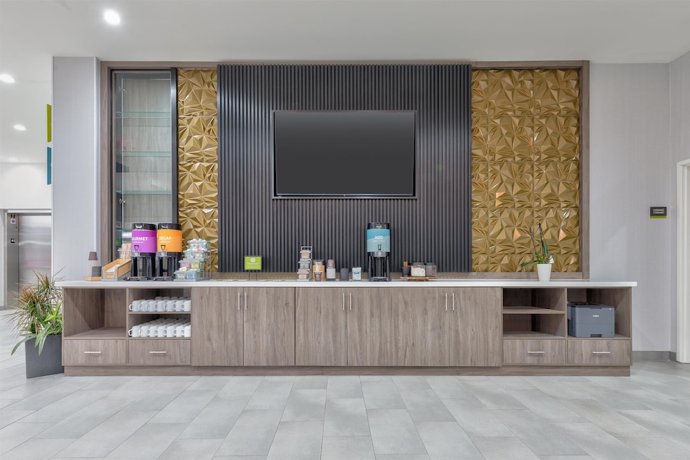 Home2 Suites by Hilton Paris - photo 38