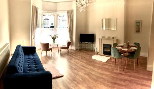 Mostyn Villa Free Private Parking — 4-Star Luxury Hotel in Llandudno, United Kingdom