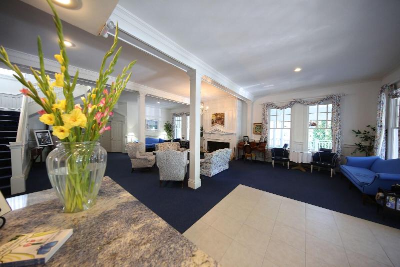 Colonial Inn in Harbor Springs in Harbor Springs, United States