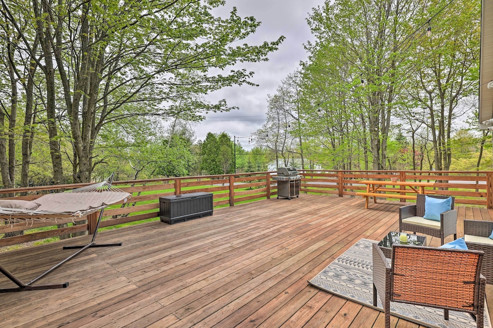 Near Lakes And Resorts Pet Friendly Long Pond Abode — Mount Pocono