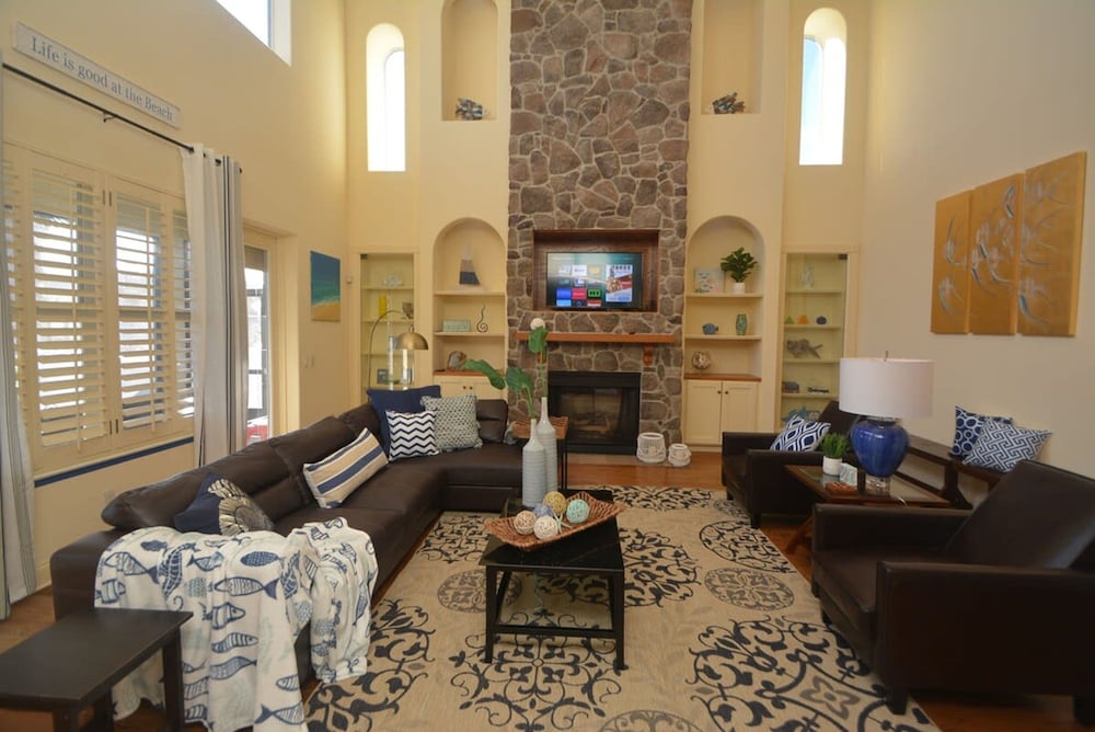 Ocean View Paradise Steps away from the Beach Will Accommodate Up To 10 People including 1 3 Fa - photo 11