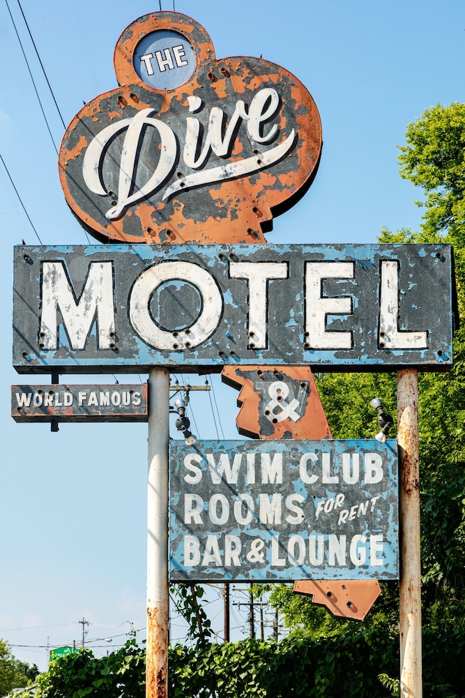 The Dive Motel & Swim Club - featured photo