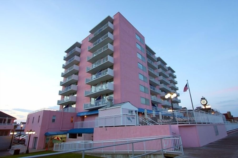 Port O Call Hotel - photo 54