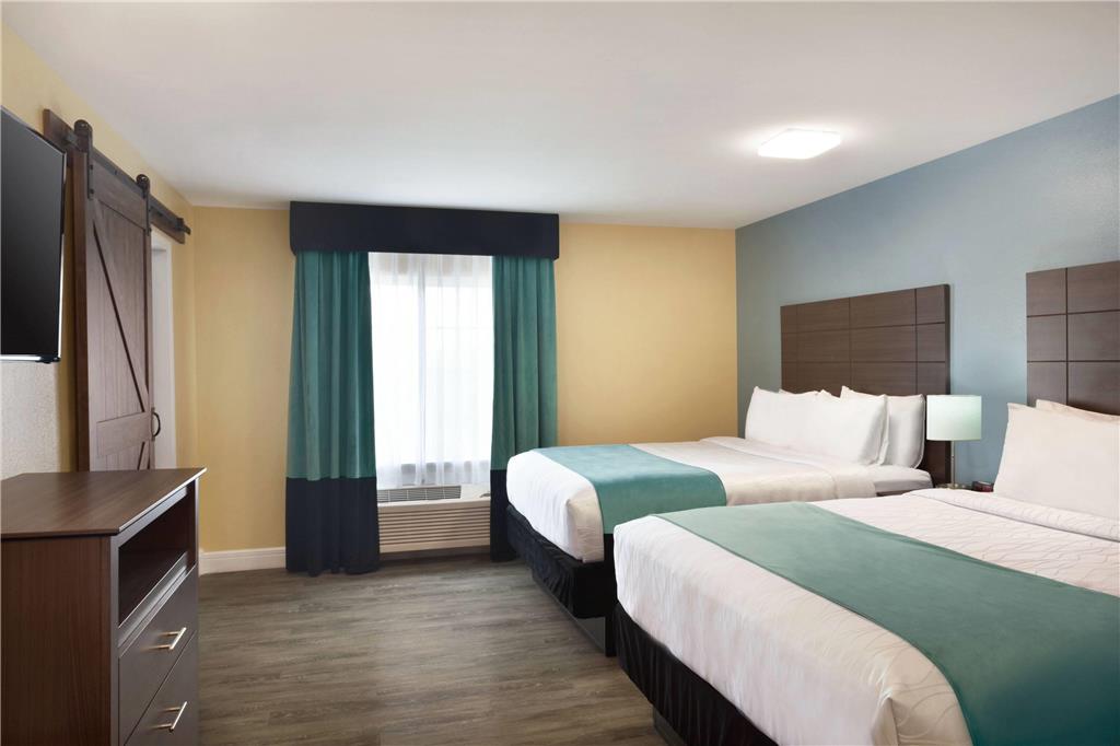 Hawthorn Suites by Wyndham St. Robert - photo 17
