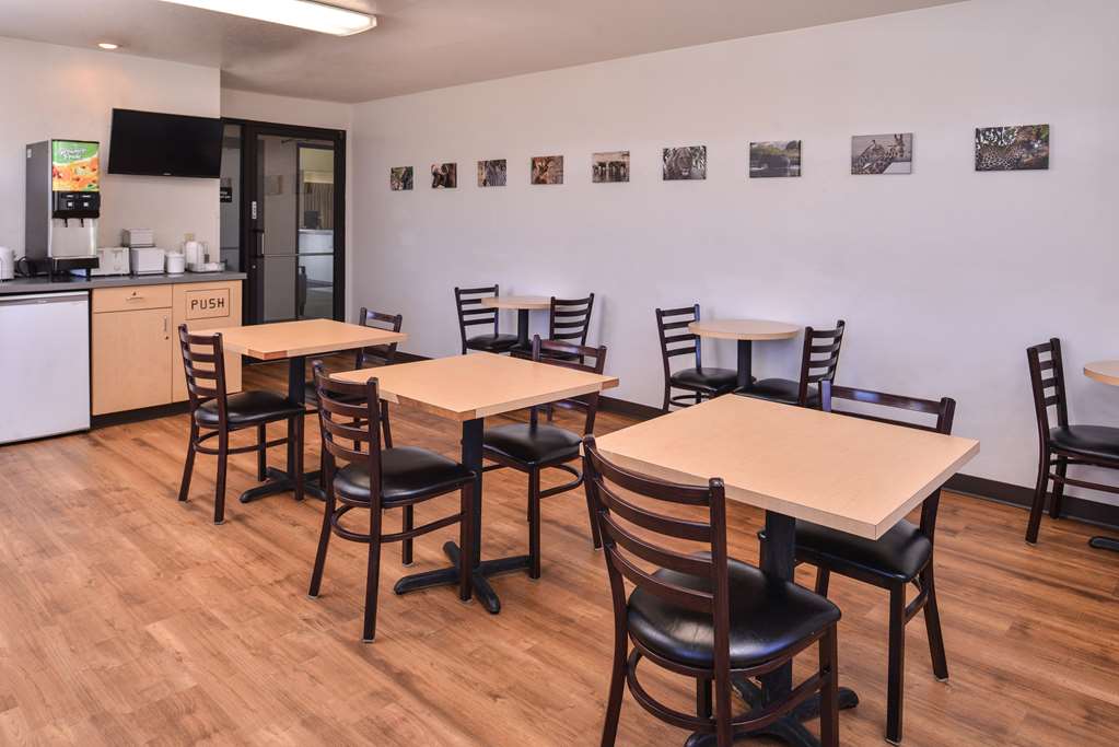 Americas Best Value Inn Missouri Valley - photo 21