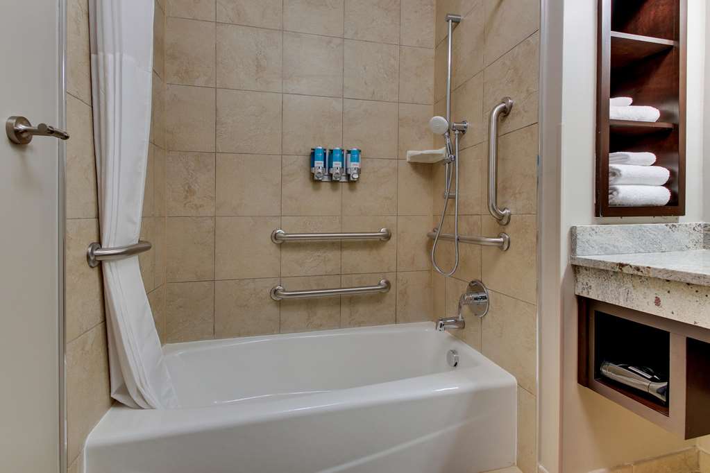 Drury Inn & Suites Columbus Polaris - photo 31