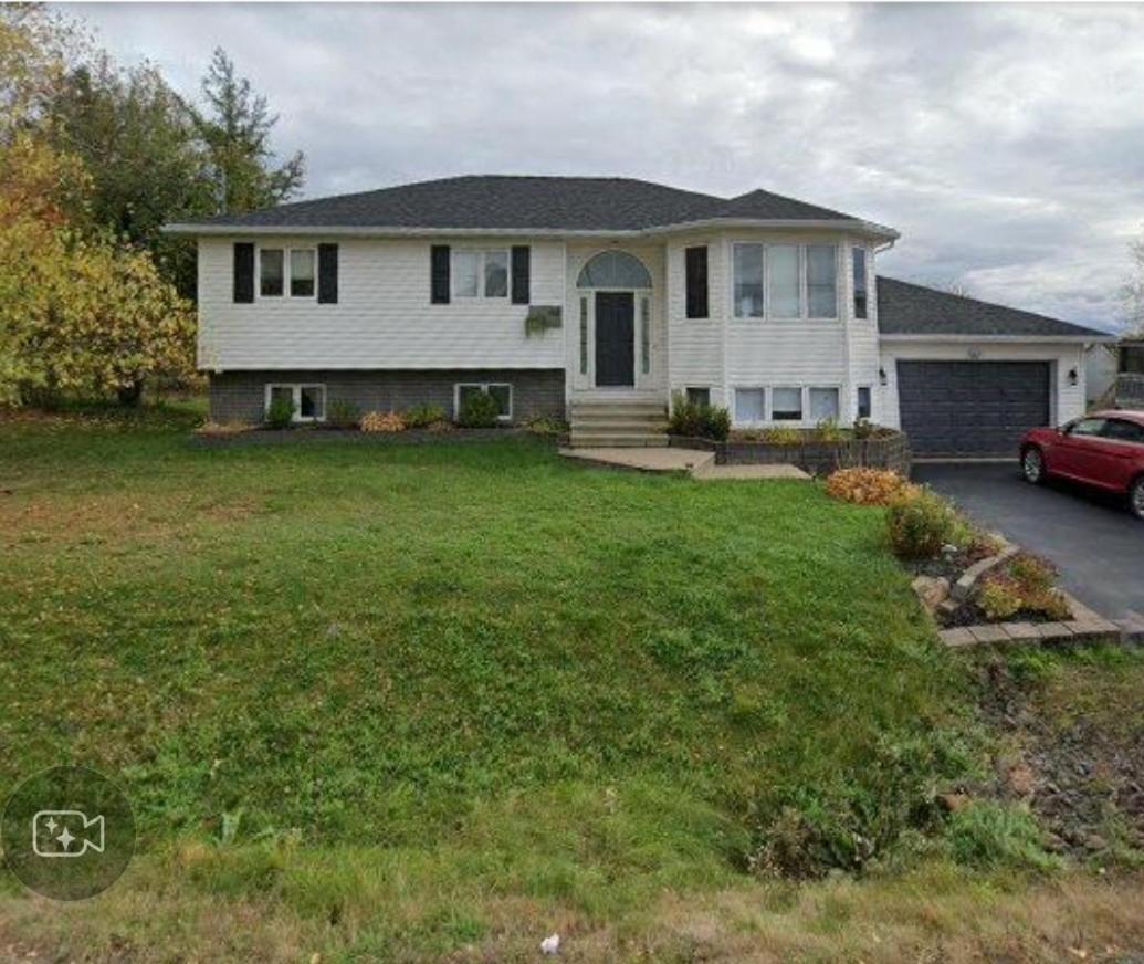 2 Bhk For Rent In Dieppe Near Airport — Dieppe
