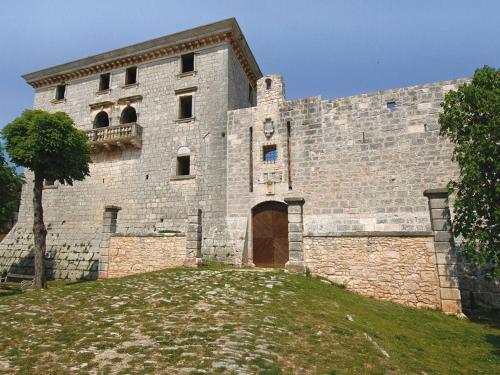 Furlani Comfortable holiday residence — 4-Star Luxury Hotel in Svetvincenat, Croatia